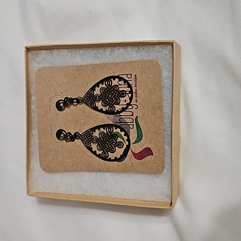 abby+anna Drop Earrings